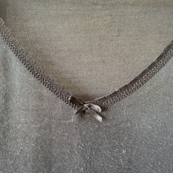 Black silky top - Picture 4 of 4